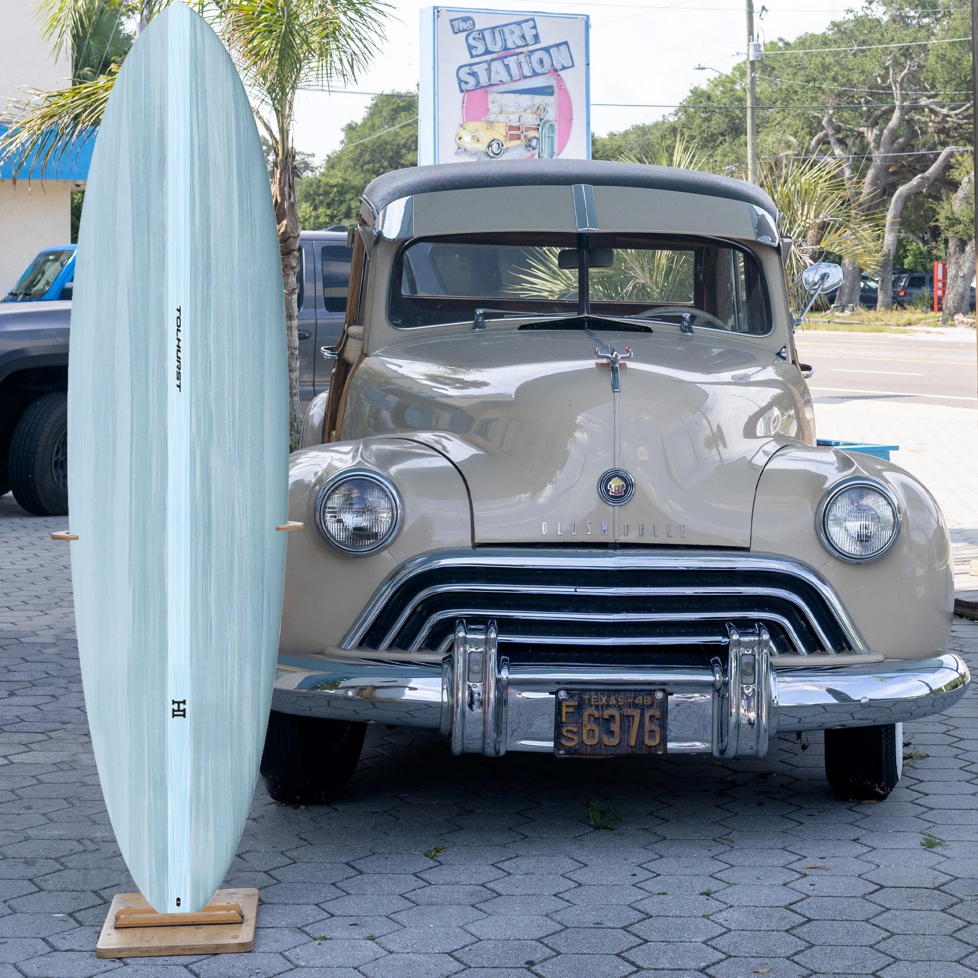 Thunderbolt Red Harley Ingleby Mid 6 Mini 6'8 Surfboard - FCS II