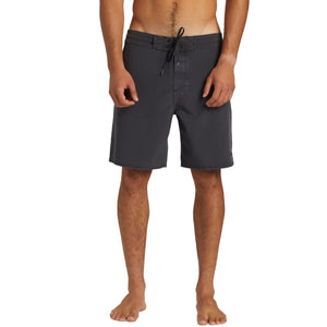 Quiksilver Surfsilk Street Trunk 18" Men's Boardshorts - Black