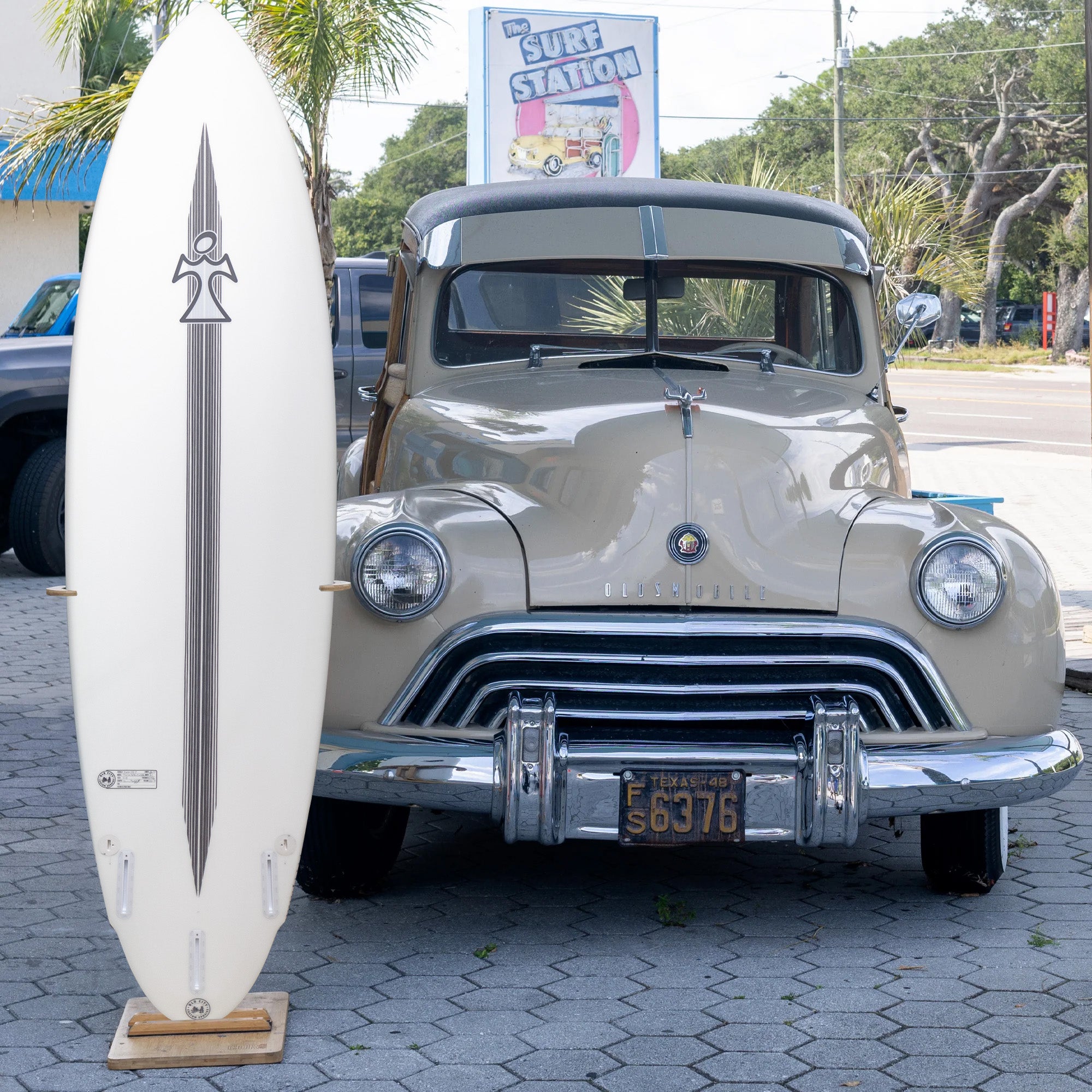 Inspired Twinzer Pinzer C4 6'10 Surfboard - Futures