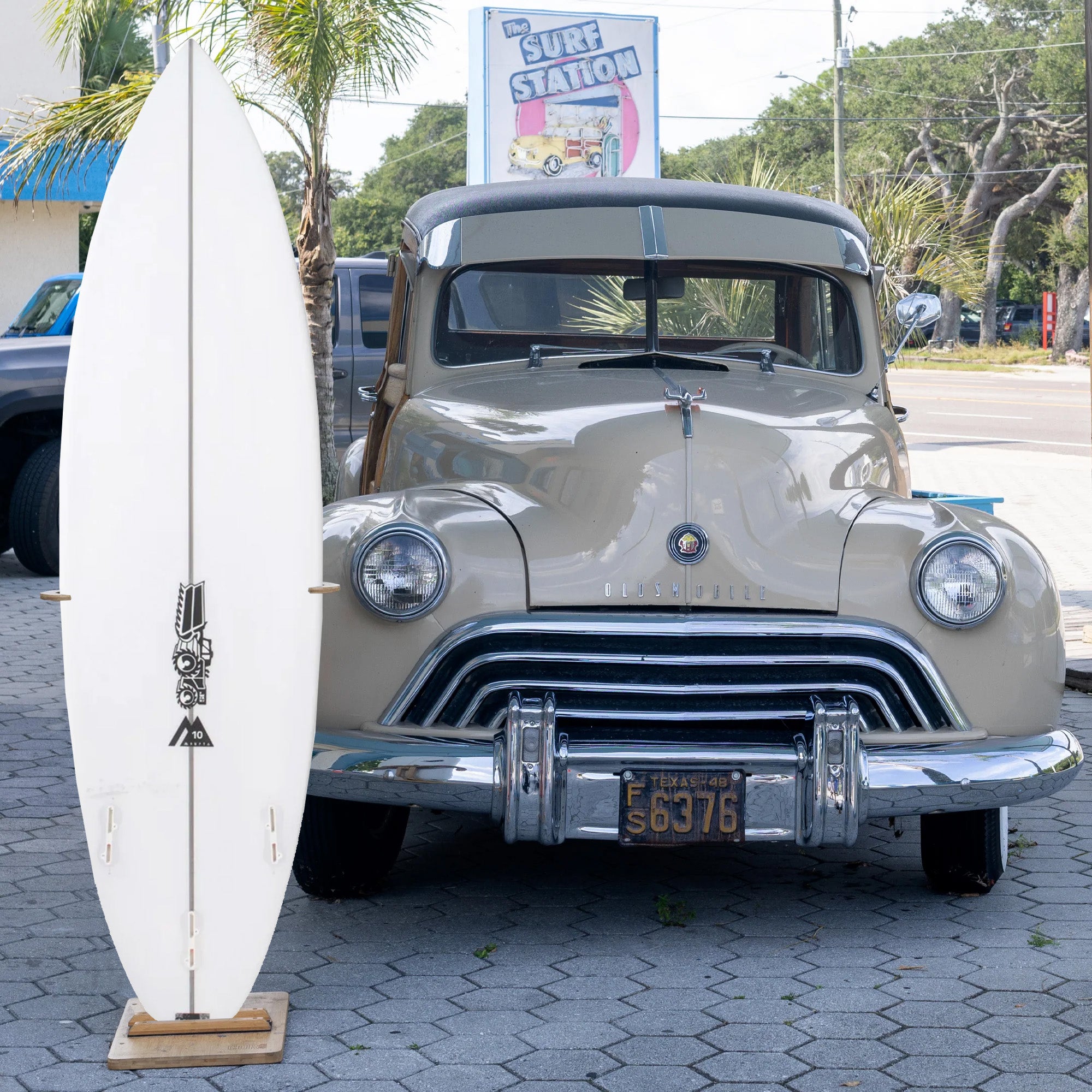 JS Monsta 10 6'2 Surfboard - FCS II